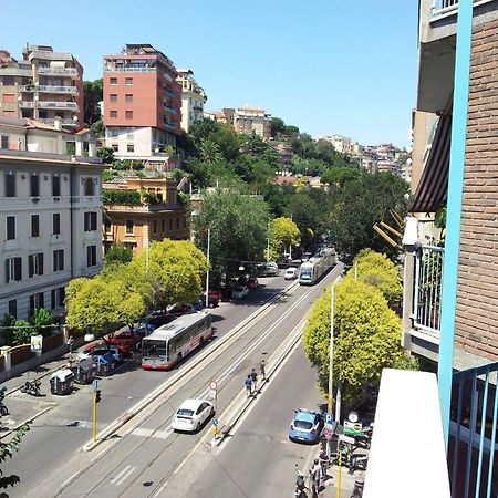 Hotel Trastevere Chic Roma Esterno foto